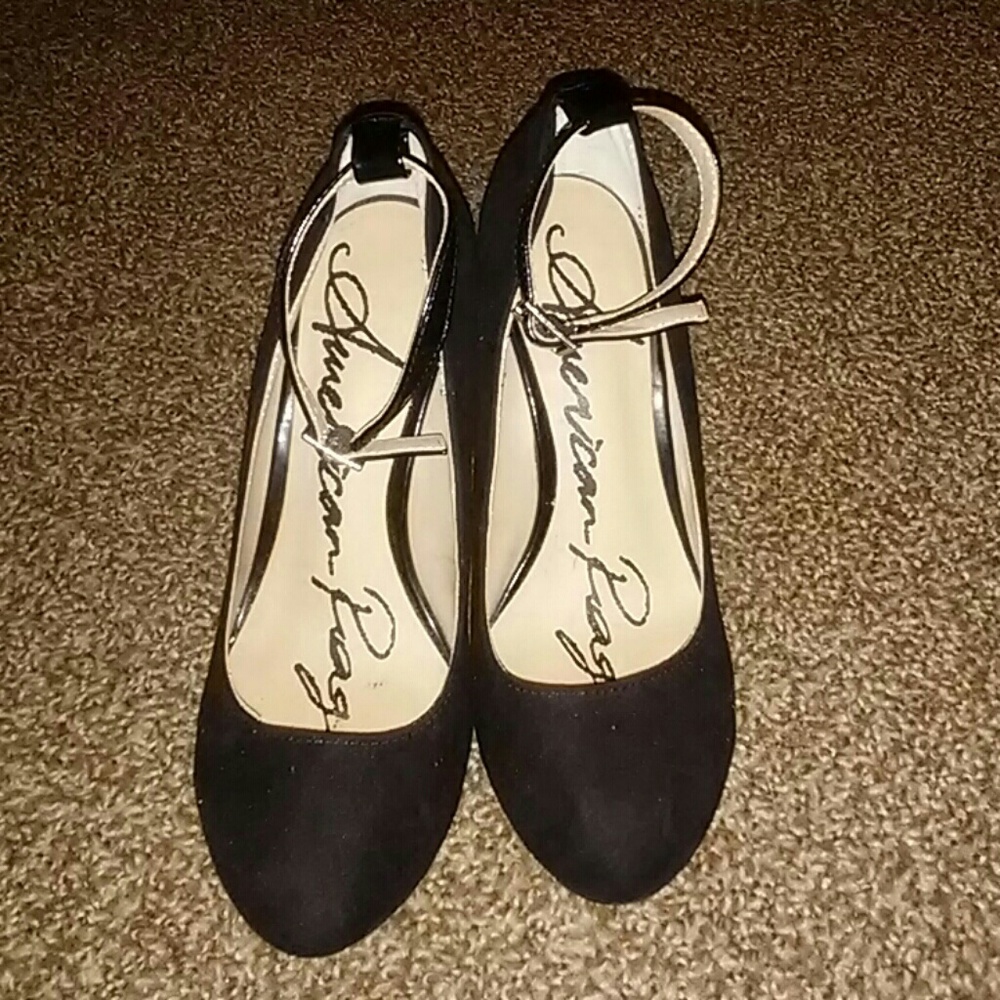 Suede pumps